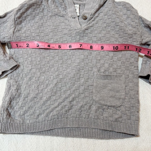 KATE QUINN bundle - navy zip up (6-12m), gray sweater (12-18m), onesie (12-18m) - Picture 4 of 16